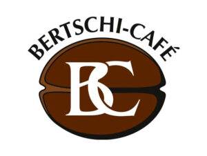 Ein Logo mit dem Text „Bertschi Café“ in einem Bogen über einer braunen Kaffeebohne mit in der Mitte ineinander verschlungenen weissen Buchstaben „B“ und „C“, was unser Engagement für Nachhaltigkeit widerspiegelt.